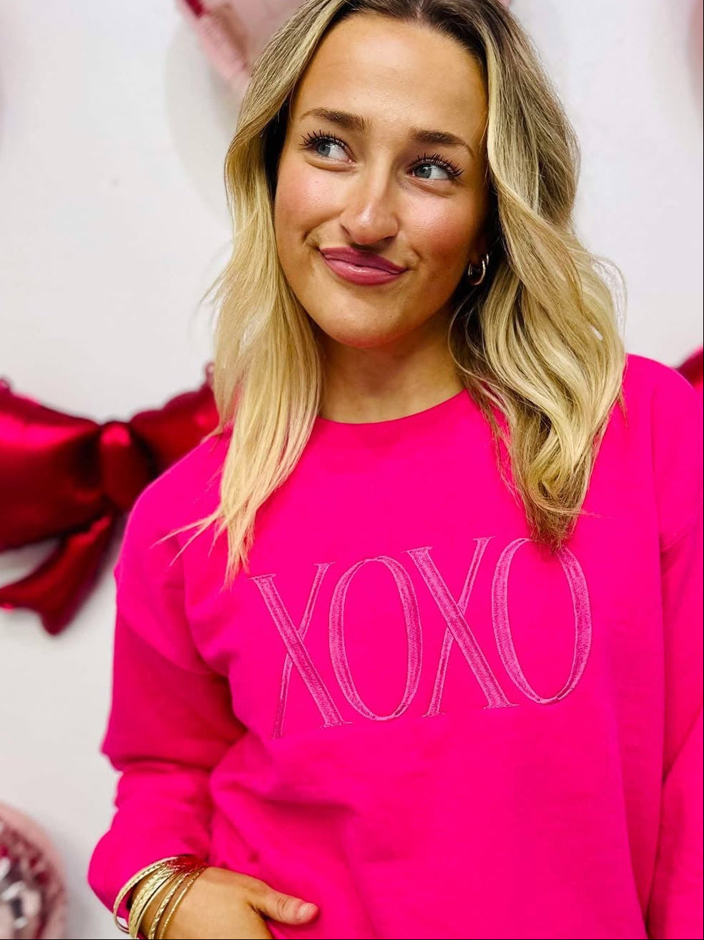 XOXO Simple Cute Embroidered Sweatshirt